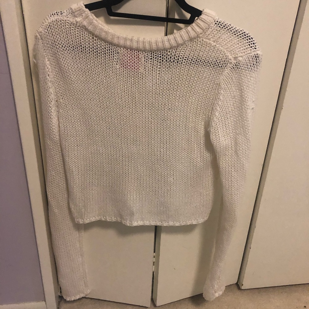🤍 Intricate White Cropped Sweater - Picture 5 of 6